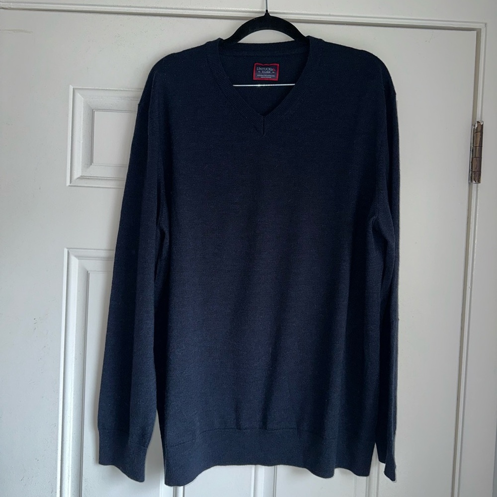 UNTUCKit Spitler V Neck Navy blue 100% Merino‎ Wool Sweater 40738 size xl